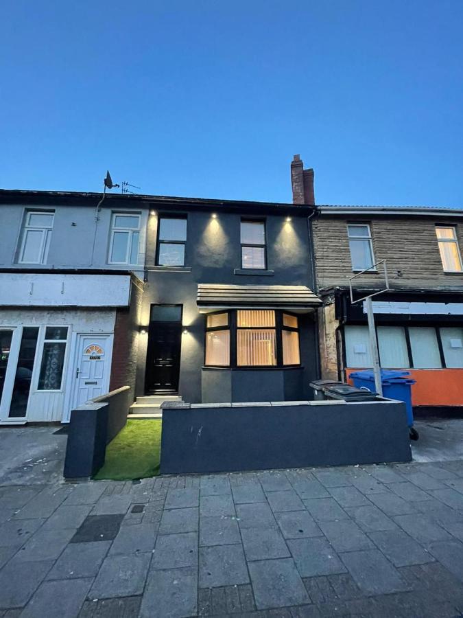 Lovely 2-Bed Apartment In Blackpool Secret House מראה חיצוני תמונה